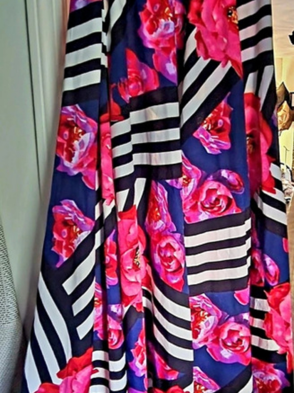 Mix N'Novau Floral Maxi Skirt in Black & Pink Size Large